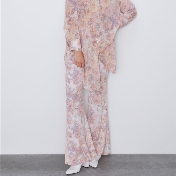 Zara Pants - Zara floral printed flared pants